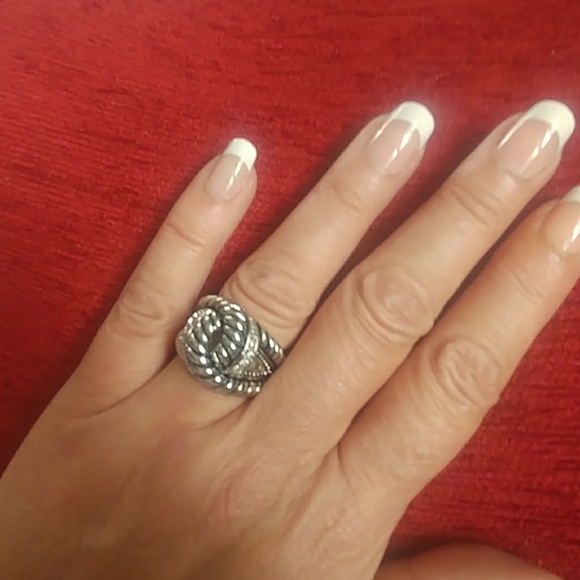 Premier Designs knot ring size 5 or 8 - Picture 1 of 3